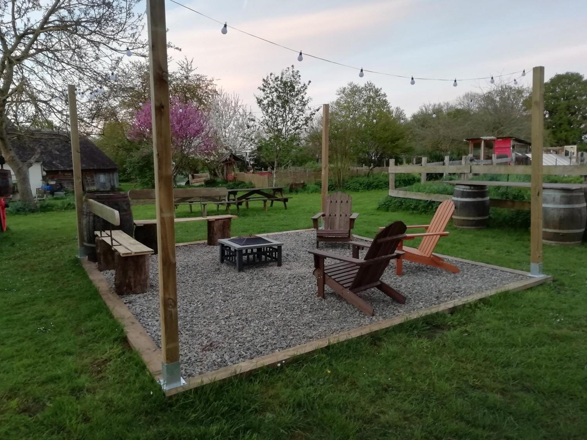 Bed and Breakfast La Valise A Cheval Mezieres-sur-Ponthouin Экстерьер фото
