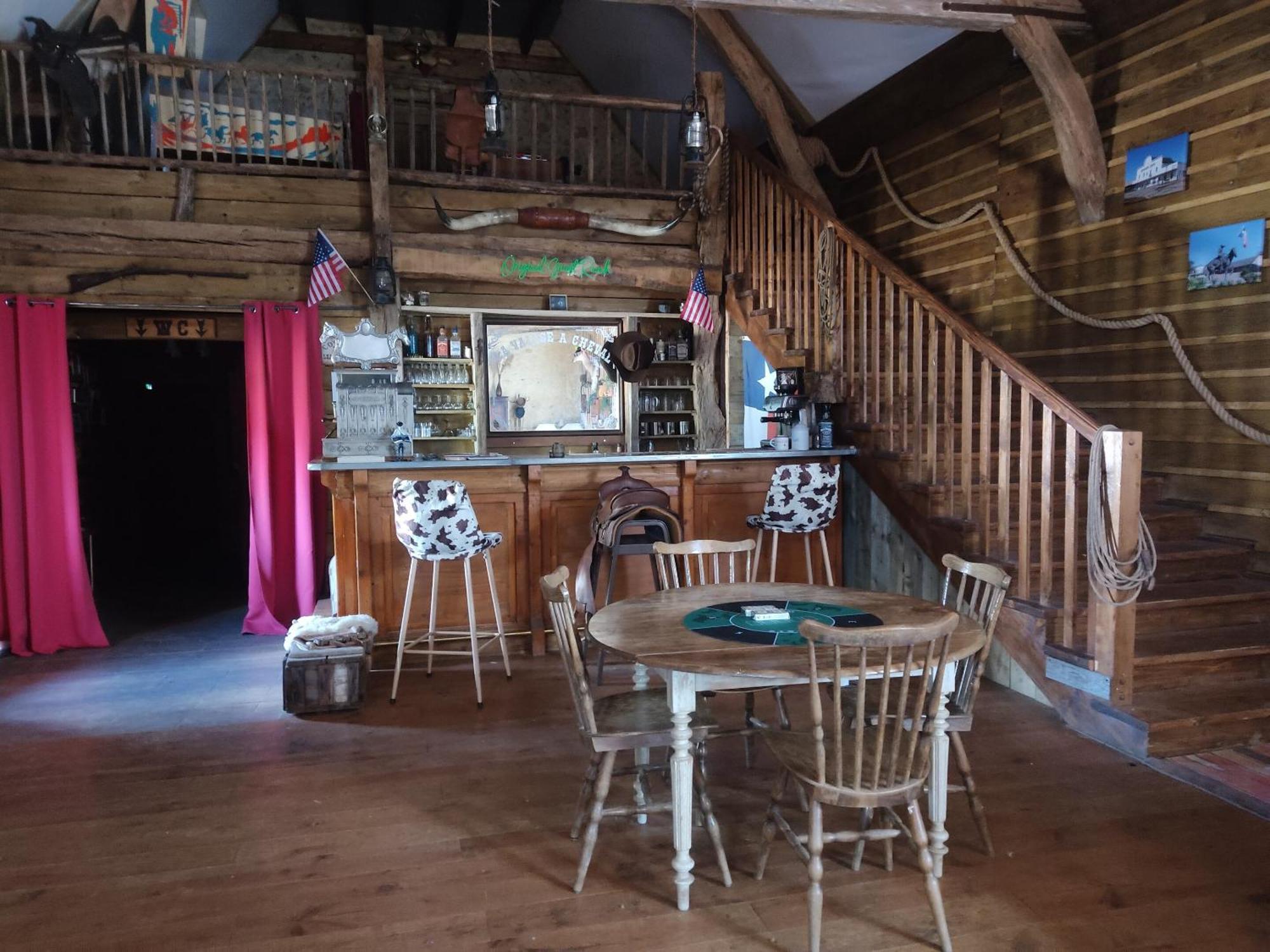Bed and Breakfast La Valise A Cheval Mezieres-sur-Ponthouin Экстерьер фото