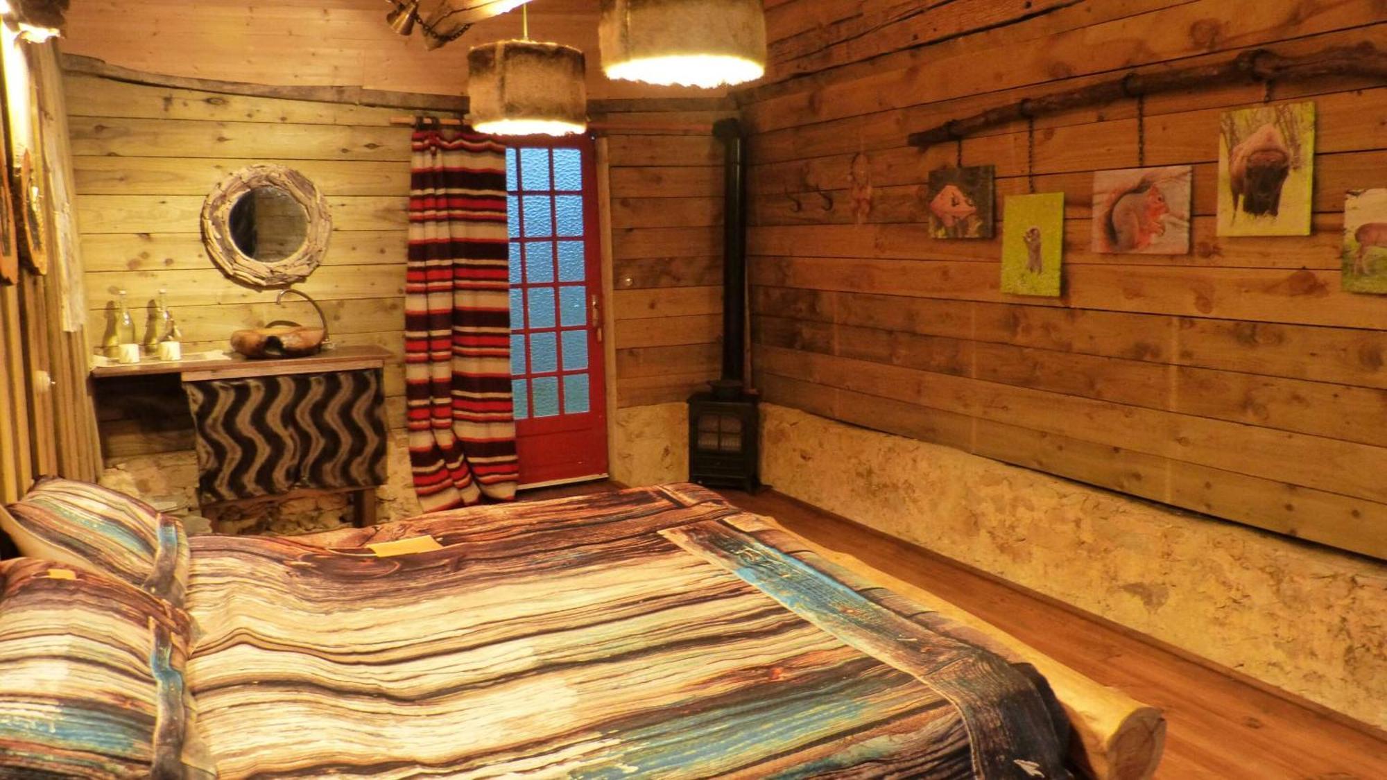 Bed and Breakfast La Valise A Cheval Mezieres-sur-Ponthouin Экстерьер фото